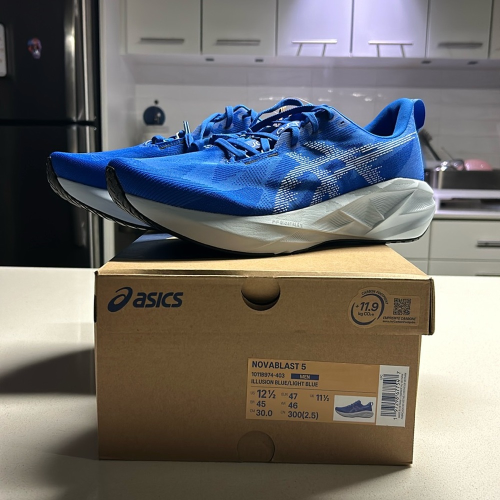 ASICS NovaBlast 5